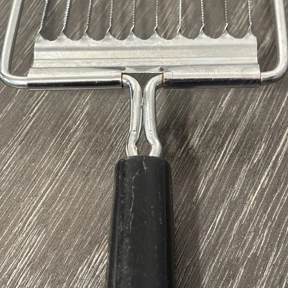 Vintage‎ Ekco Tomato Slicer with Black Handle Stainless USA
